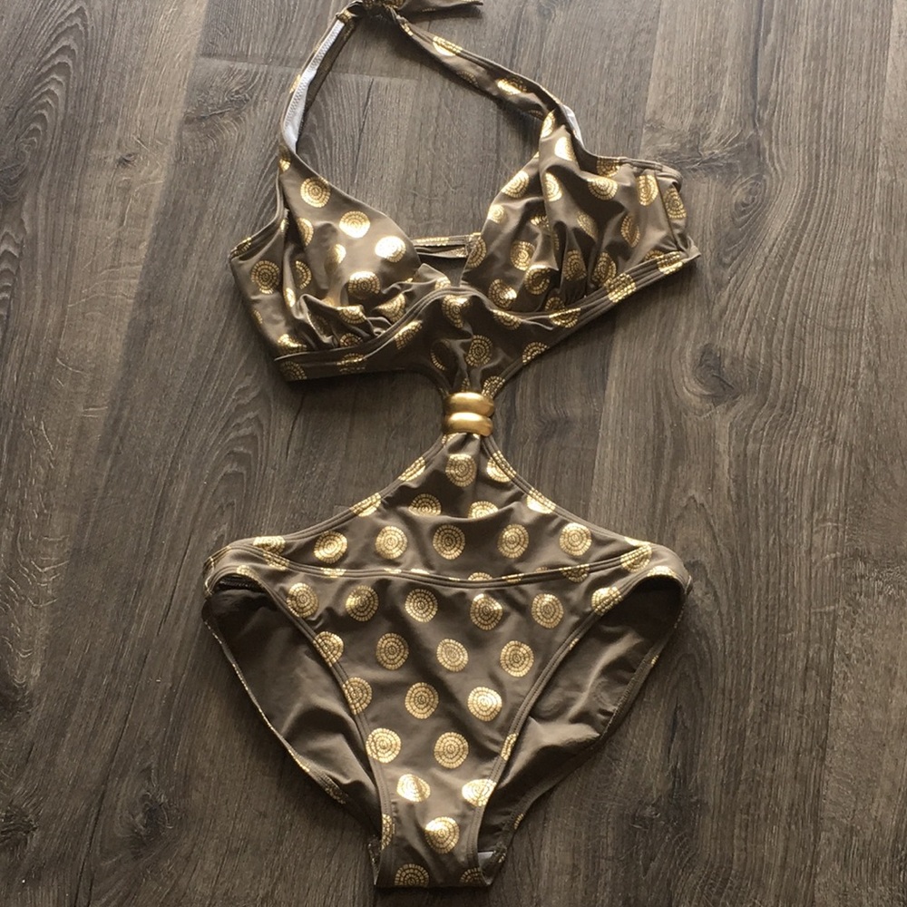Storm in a D cup by Jenny Murray bathing suit sz L